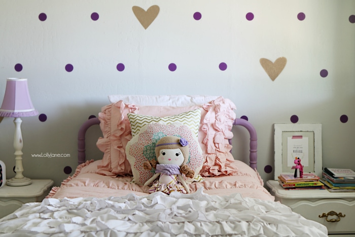 Little girls purple gold bedroom makeover. Pretty purple and gold girls bedroom. Lots of bedroom decor ideas!