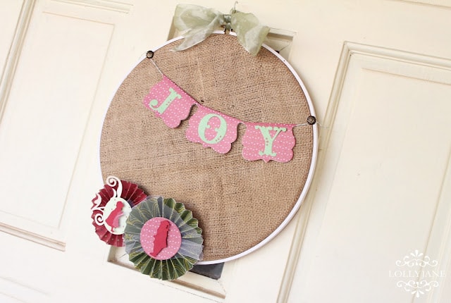 burlap embroidery hoop wreath