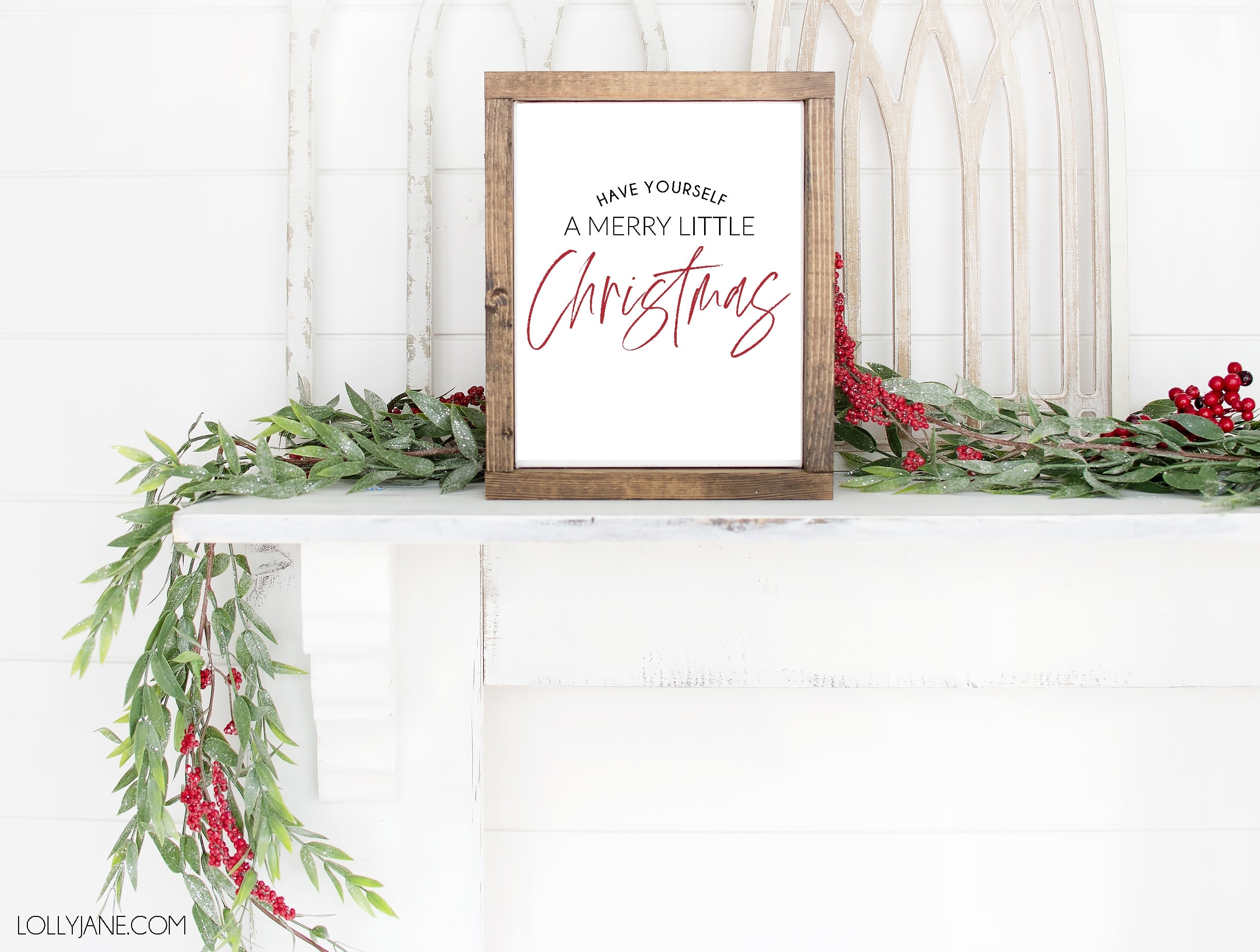 FREE Christmas printables to match ANY style of decor! Just print and frame for INSTANT Christmas cheer! #printable #printableart #Christmas #Christmasprrint #Christmasprintable