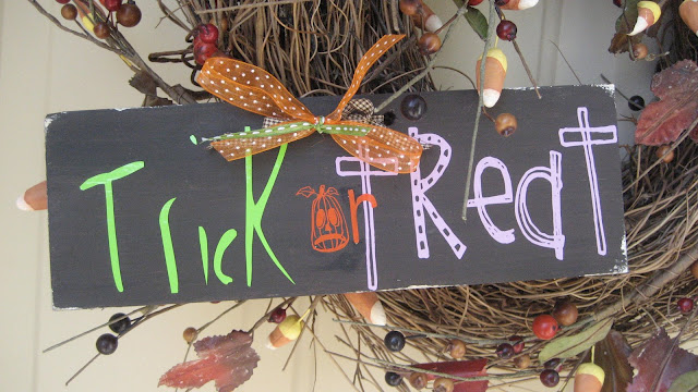Trick or Treat wreath sign