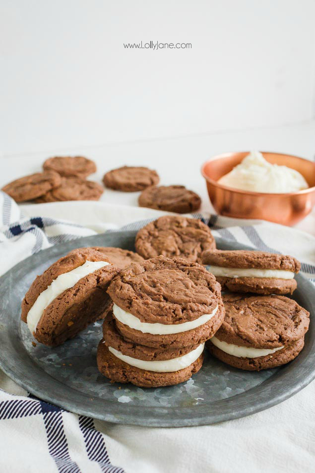 Homemade Oreo Cookies Are Much More Filling Than The Store Bought Kind. You'll Love How Chewy The Cookies Are, Especially When They're Stuffed With A Sweet Cream Cheese Frosting. Serve With A Cold Glass Of Milk And Don't Forget To Dunk! #homemadeoreos #oreocookies #cookierecipe #oreos #dessertidea #yum