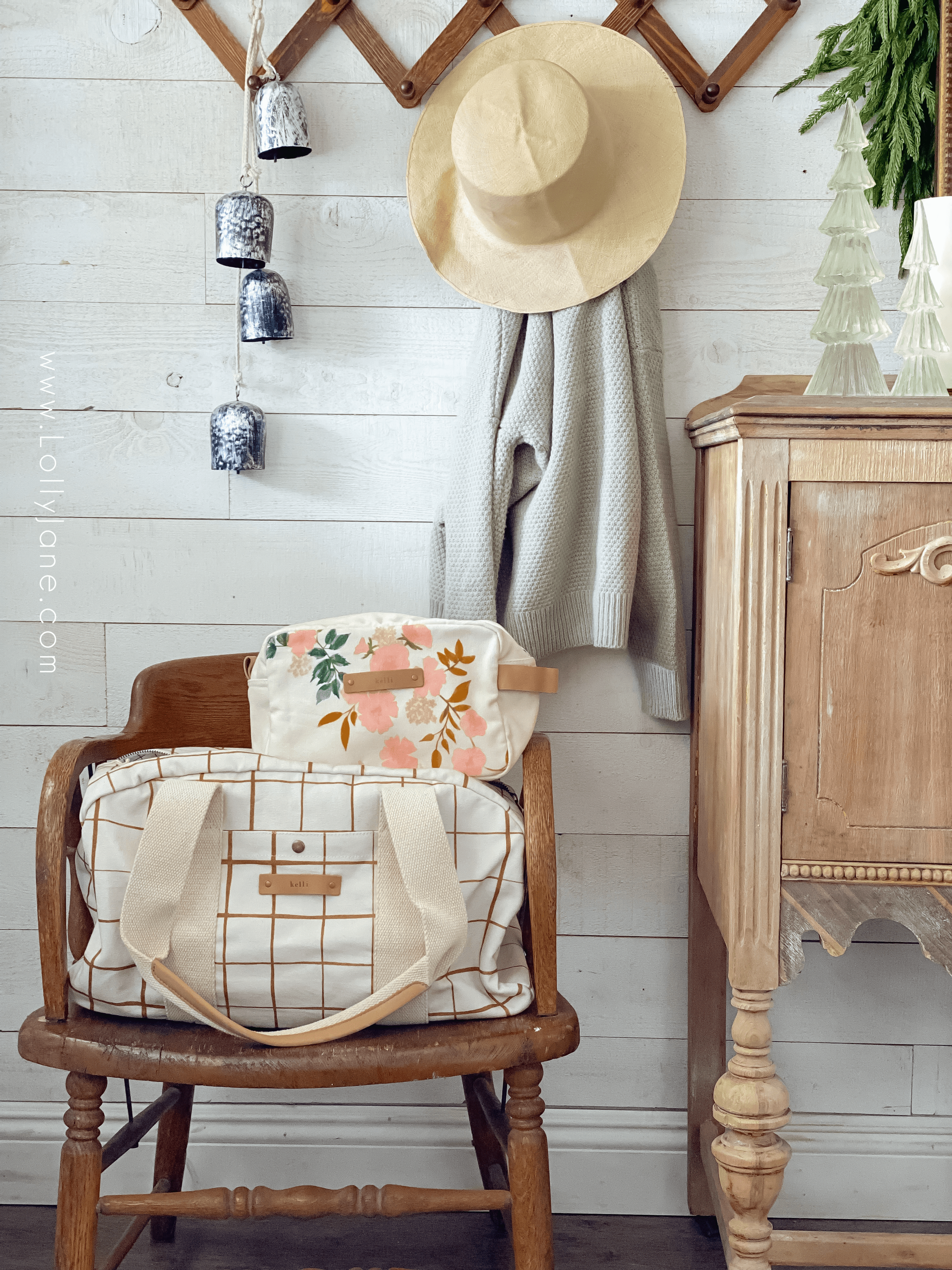 Thoughtful gifts are our favorite to give, they help your loved ones feel extra special as you took the time to customize their present versus grabbing a last minute gift card! We've found the best personalized gifts we could find for every type of person on your list.